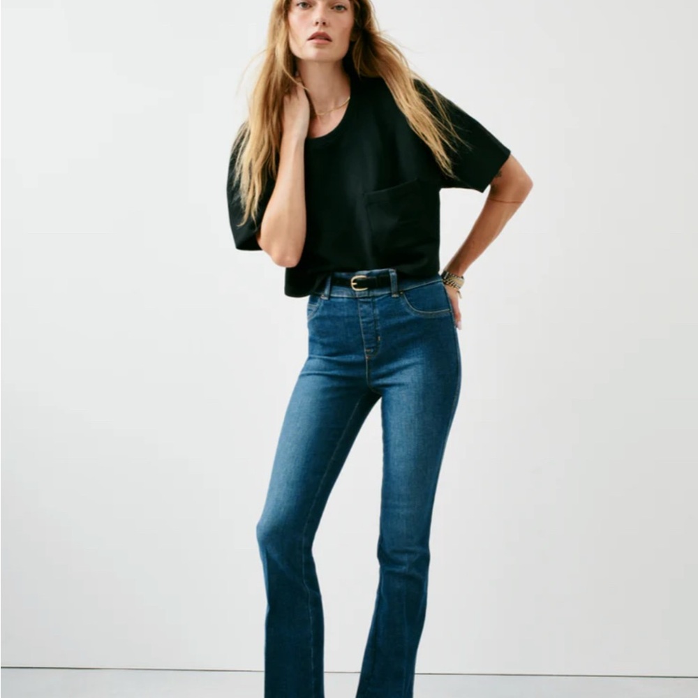 SPANX EveryWear Flare Jeans - Medium